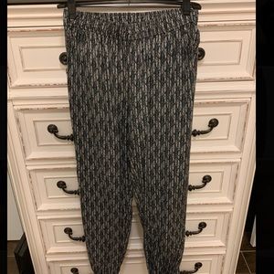 Soft Joie jogger black and white pants